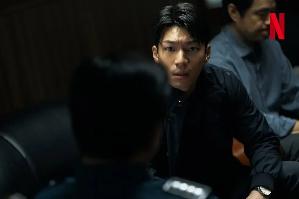 鱿鱼游戏2崔胜铉_《鱿鱼游戏2》成奇勋与001关系_鱿鱼游戏2结局悬念